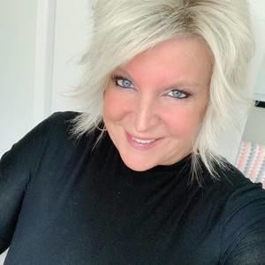 Meet your Posher, Lori